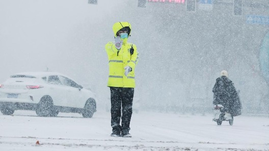 警用雨衣采購(gòu)指南：如何兼顧防護(hù)、成本與應(yīng)急